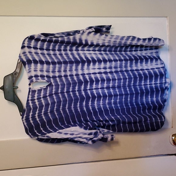 3/$30 Faith and Joy Tie Dye Cold Shoulder Top - Picture 2 of 6